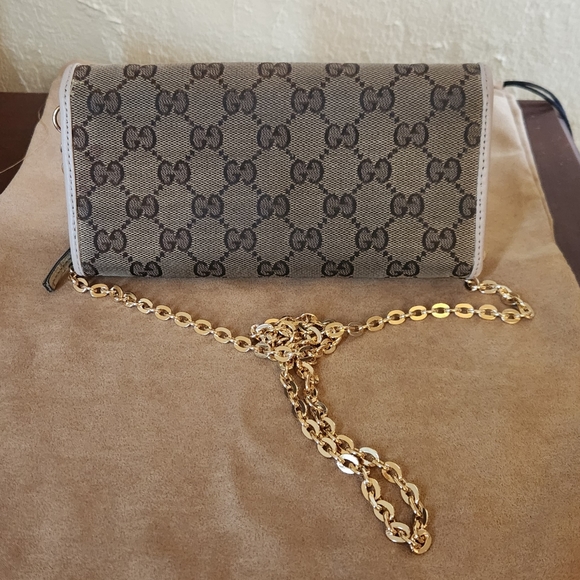 Gucci Canvas Continental Chain Wallet - Picture 11 of 11